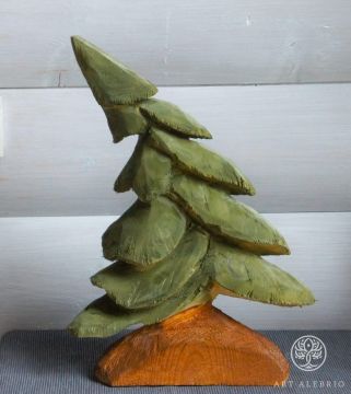 Christmas tree sculpture made of wood