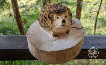 Hedgehog sculpture made of wood